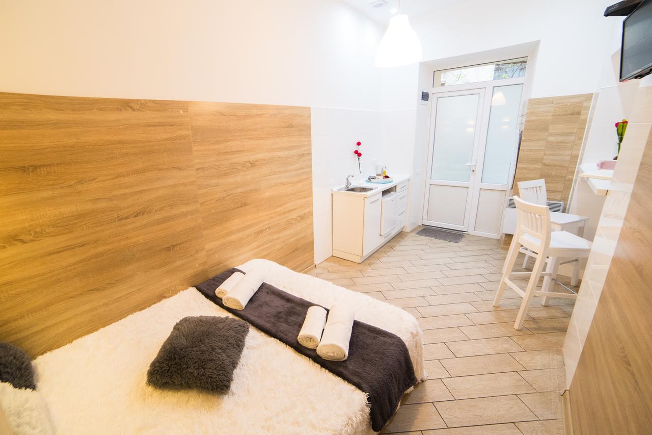 Smart Apartment On Filatova Lviv Dış mekan fotoğraf